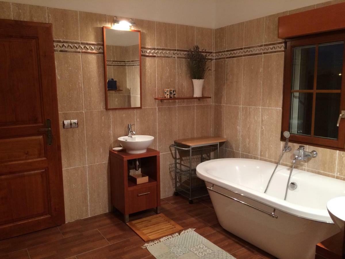Cottage La Villa Bolero Saint Cyr sur Loire Bagian luar foto